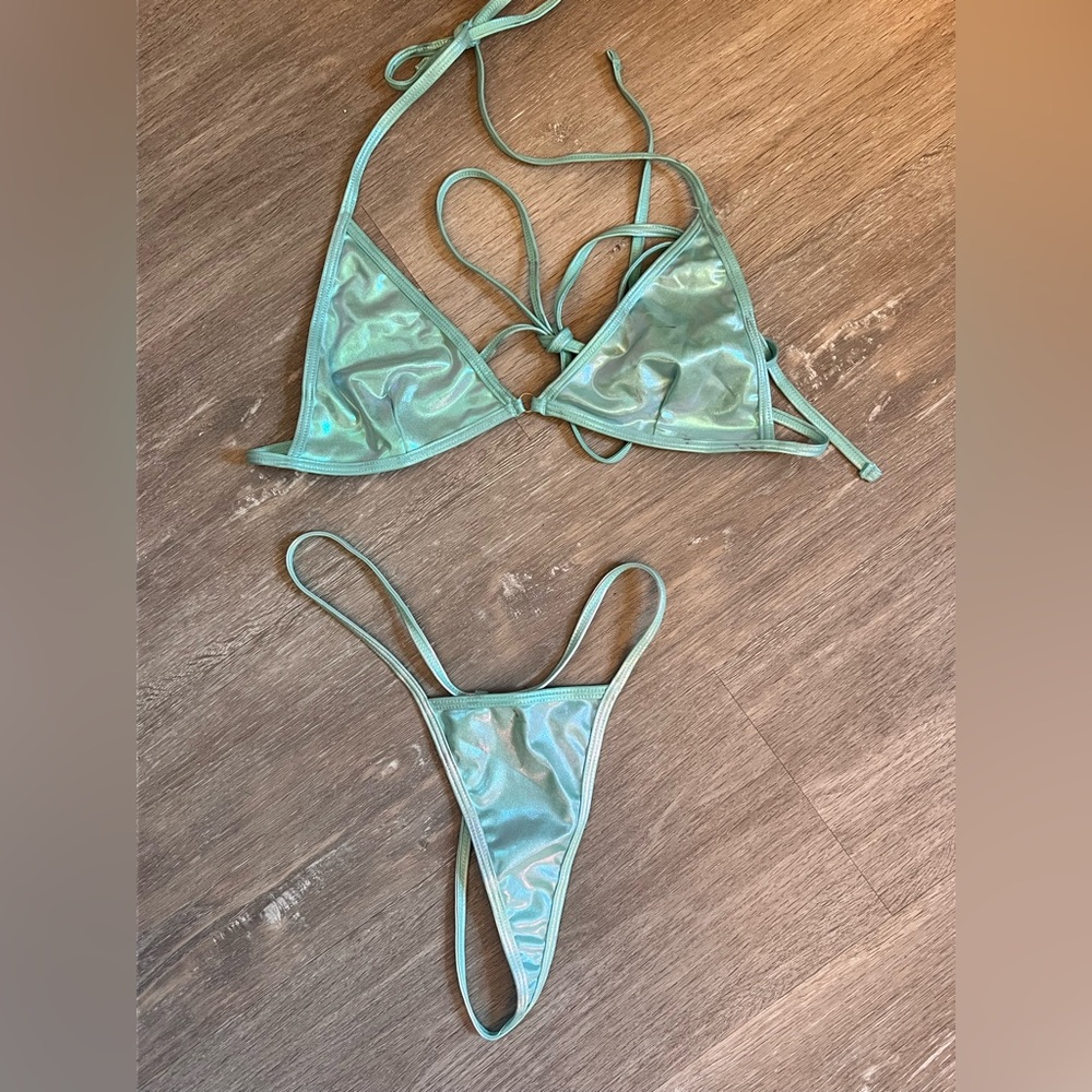 Shiny Green Bikini Set